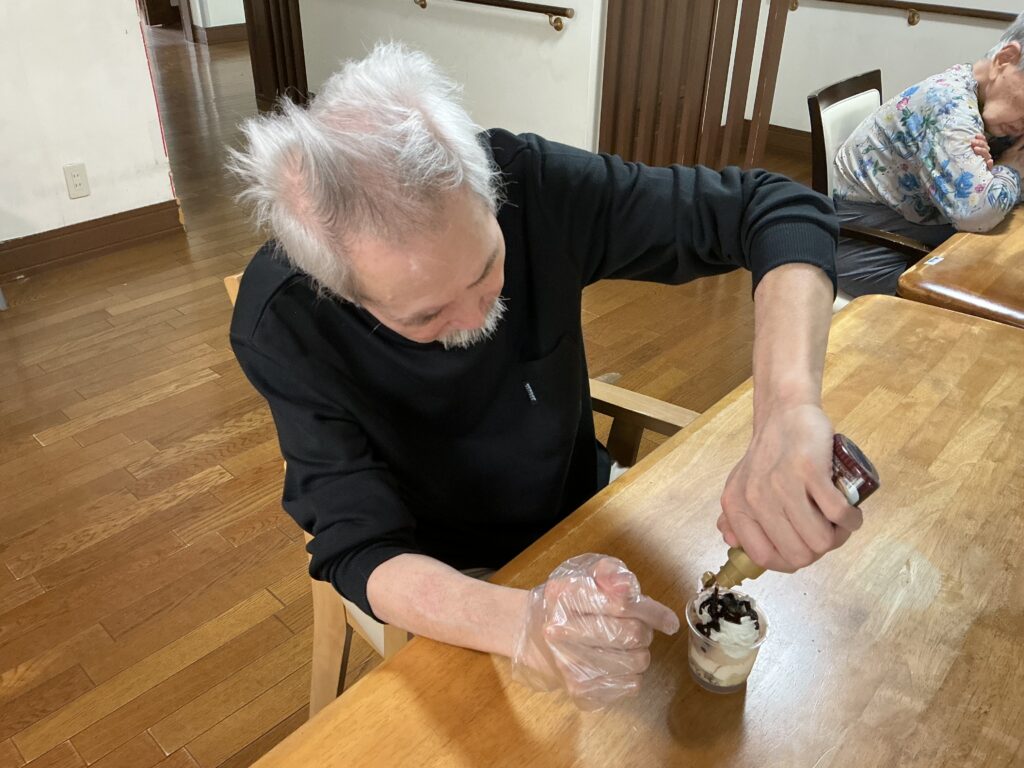 パフェ作り🍨