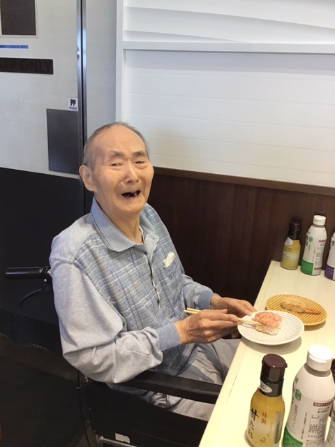 ★魚べいと、ドンキー★